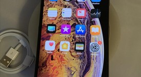 Good
													Apple iPhone Xs Max - Unlocked, Gold, 64 GB, A1921, photo 2 of 7