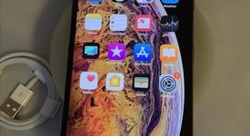 Good
													Apple iPhone Xs Max - Unlocked, Gold, 64 GB, A1921, photo 2 of 8