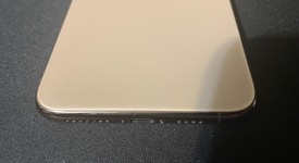 Good
													Apple iPhone 11 Pro Max - Unlocked, Gold, 64 GB, A2161, photo 5 of 10