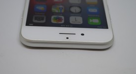Good
													Apple iPhone 7 - Unlocked Non-US, Silver, 32 GB, A1779, photo 5 of 11