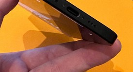 Mint
													Apple iPhone 15 - Unlocked, Black, 256 GB, A2846, photo 4 of 7