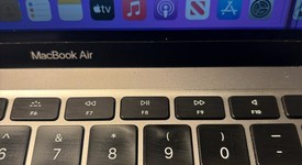 Fair
													MacBook Air 2020 - 13" - I3, Gray, 512 GB, 16 GB, photo 2 of 4