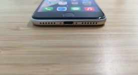 Good
													Apple iPhone SE 3rd Gen 2022 - Unlocked, Starlight, 256 GB, A2595, photo 3 of 14