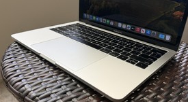 Good
													MacBook Pro 2018 (With Touch Bar) - 13" - I5, Gray, 256 GB, 16 GB, photo 3 of 10