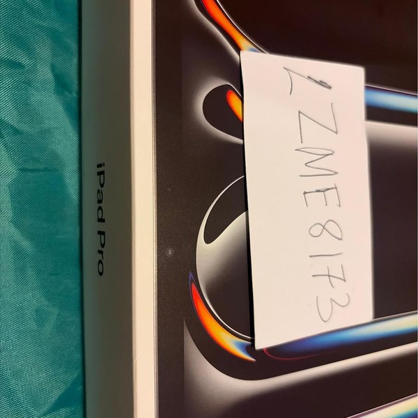 Apple iPad Pro 13 inch (M4) 2024 - Wi-Fi, 256 GB, Black, 8 GB, A2925, Standard Glass