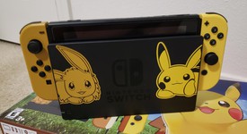 Good
													Nintendo Switch - Grey, 32 GB, Pikachu Edition, photo 2 of 8
