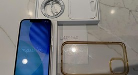 Mint
													Apple iPhone 13 - Unlocked, Starlight, 128 GB, A2482, photo 3 of 11