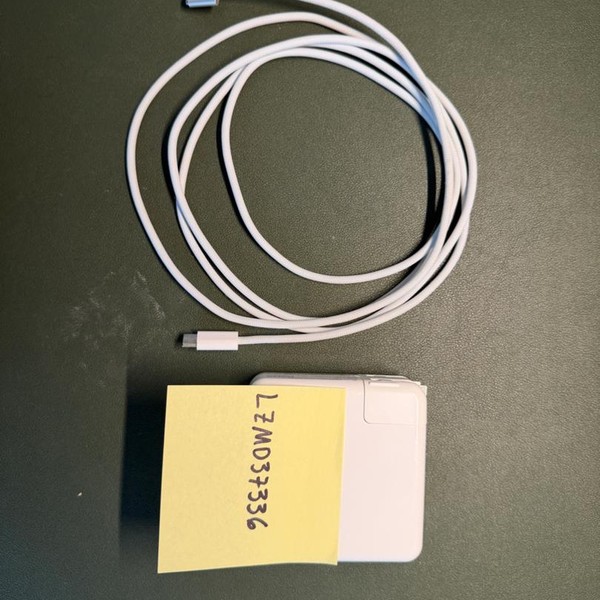 MacBook Pro 2021 - 14 inch - 512 GB, Gray, 16 GB, Apple M1 Pro 8-core