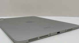 Good
													Apple iPad Pro 11" 4th Gen 2022 - Unlocked, Silver, 128 GB, photo 4 of 5