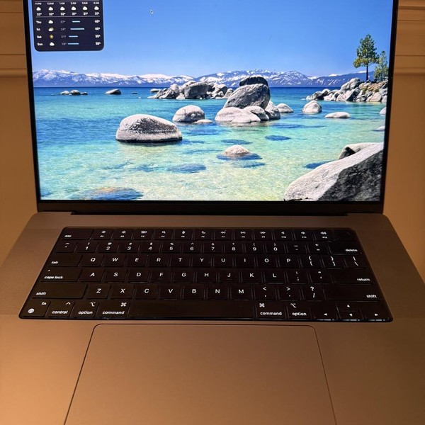 MacBook Pro 2023 - 16 inch - 1 TB, Silver, 32 GB, Apple M2 Pro 12-core