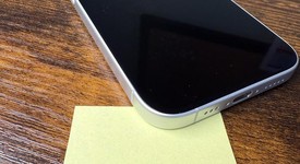 Good
													Apple iPhone 16 - AT&T, White, 128 GB, A3081, photo 4 of 5
