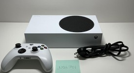 Good
													Xbox Series S (2020) - White, 512 GB, photo 1 of 5