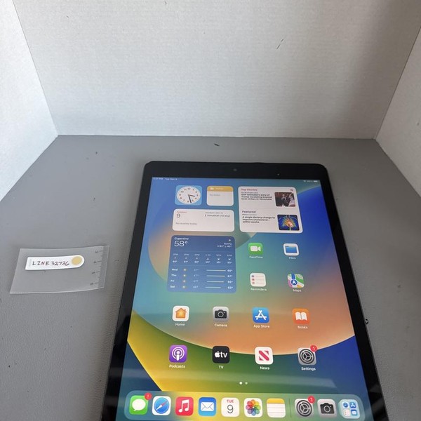 Apple iPad 9th Gen - Unlocked, 64 GB, Gray, A2603