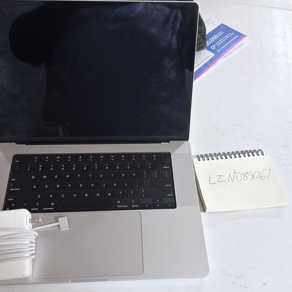 MacBook Pro Late 2023 (M3) - 16 inch - Apple M3 Pro 12-core, Silver, 1 TB, 18 GB, 18-core GPU