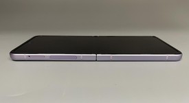 Good
													Samsung Galaxy Z Flip3 5G - Unlocked Non-US, Lavender, 256 GB, 8 GB, SM-F711N, photo 3 of 8