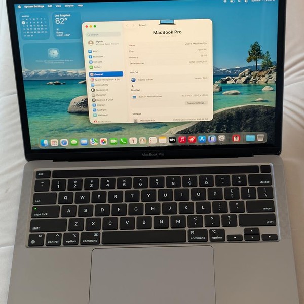 MacBook Pro 2020 - 13 inch - 512 GB, Gray, 16 GB, Apple M1