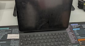 Mint
													Apple iPad Air 5th Gen - Wi-Fi, Gray, 64 GB, A2588, photo 1 of 7