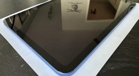 Mint
													Apple iPad 10th Gen - Unlocked, Blue, 64 GB, A2757, photo 5 of 10