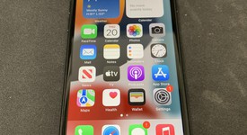 Mint
													Apple iPhone SE 2nd Gen 2020 - TracFone, Black, 64 GB, A2275, photo 1 of 8