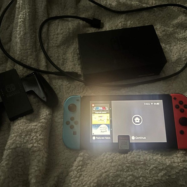 Nintendo Switch - 32 GB, Red & Blue