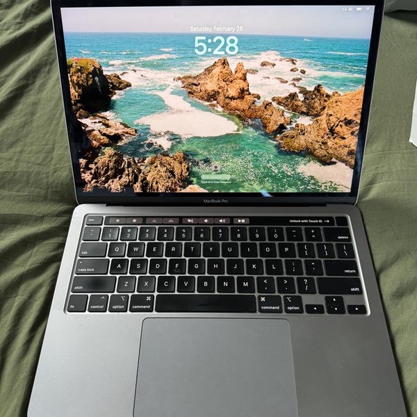 MacBook Pro 2020 - 13 inch - 256 GB, Gray, 8 GB, Intel Core i5