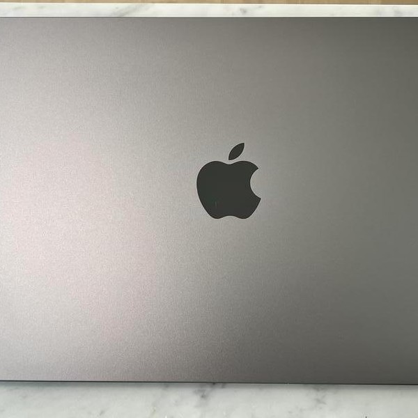 MacBook Air 2022 (M2) - 13 inch - 256 GB, Silver, 8 GB, Apple M2