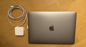 Good
													MacBook Air 2020 - 13" - Apple M1, Gray, 256 GB, 8 GB, photo 3 of 17