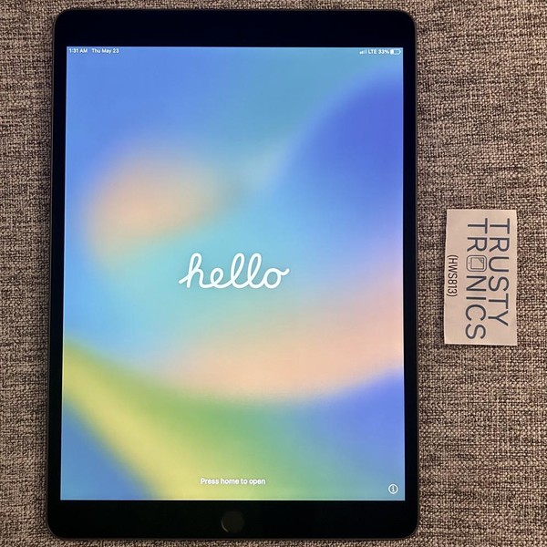 Apple iPad Air 3rd Gen - Unlocked, 64 GB, Space Gray