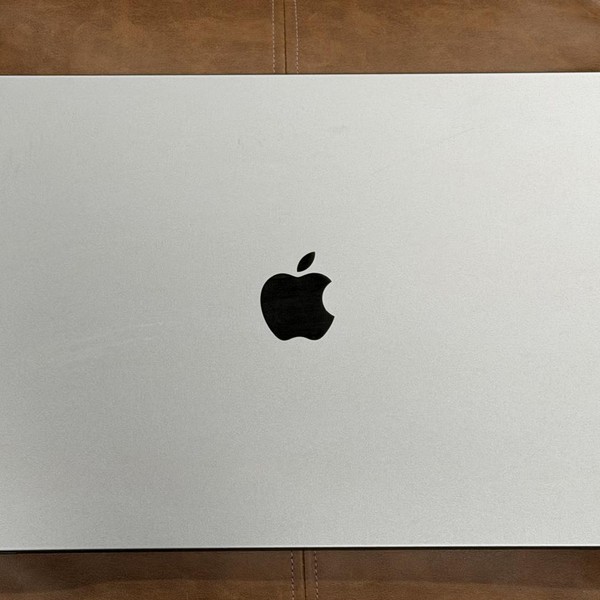 MacBook Pro 2021 - 16 inch - 1 TB, Silver, 32 GB, Apple M1 Max