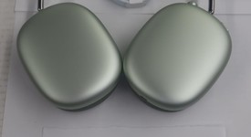 Used
													Apple AirPods Max - Green, photo 1 of 10