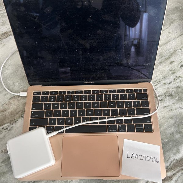 MacBook Air 2018 - 13 inch - I5, Gold, 512 GB, 16 GB