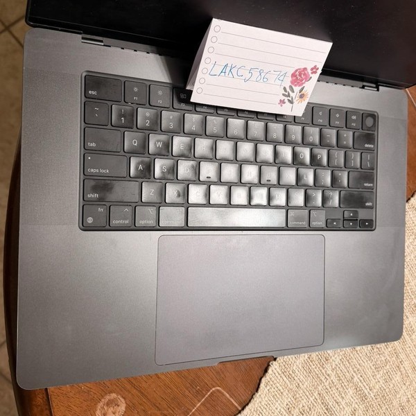 MacBook Pro 2024 - 16 inch - 2 TB, Space Black, 64 GB, Apple M4 Max 16-core