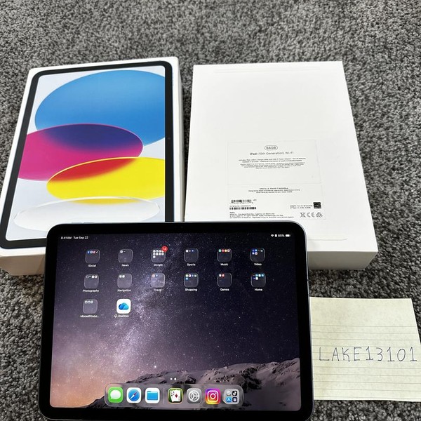Apple iPad (10th Gen) - Wi-Fi, 64 GB, Silver, A2696
