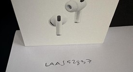 New
													Apple AirPods Pro 3, photo 1 of 3