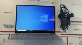Good
													Microsoft Surface Laptop Go - I5, Platinum, 256 GB, 8 GB, photo 3 of 10
