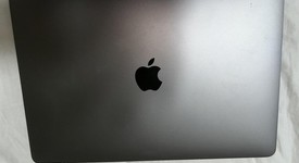 Good
													MacBook Pro 2017 (No Touch Bar) - 13" - I5, Silver, 256 GB, 8 GB, photo 1 of 8