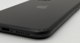 Fair
													Apple iPhone 11 - Unlocked, Black, 64 GB, A2111, photo 5 of 7