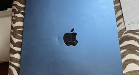 Good
													Apple iPad 10th Gen - AT&T, Blue, 64 GB, A2757, photo 3 of 4