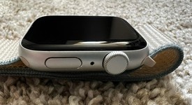 Fair
													Apple Watch SE 1st Gen 44mm - Silver, A2352 - GPS, Aluminum, photo 3 of 5