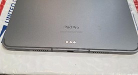 Good
													Apple iPad Pro 11" 4th Gen 2022 - Unlocked, Gray, 128 GB, photo 3 of 6