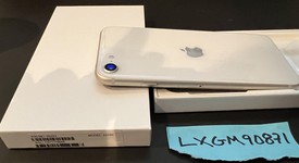Mint
													Apple iPhone SE 3rd Gen 2022 - Unlocked, Starlight, 128 GB, A2595, photo 2 of 2