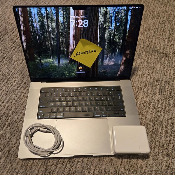 MacBook Pro 2021 - 16 inch - 512 GB, Gray, 32 GB, Apple M1 Pro 10-core