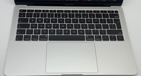 Good
													MacBook Air 2018 - 13" - I5, Silver, 256 GB, 8 GB, photo 4 of 11