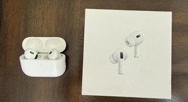 Used
													Apple AirPods Pro 2 - Lightning, photo 3 of 3