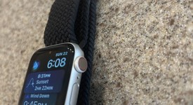 Mint
													Apple Watch Series 5 40mm - Unlocked Non-US, Silver, A2156 Non-US Cellular, Nike, photo 5 of 7