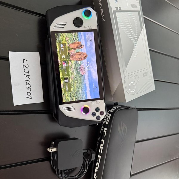 Asus ROG Ally 7 inch - 512 GB, White, 16 GB, AMD Ryzen Z1, Ryzen Z1