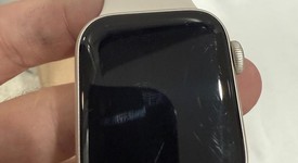 Fair
													Apple Watch SE 2nd Gen 40mm - Unlocked, Silver, A2726 - Cellular, Aluminum, photo 5 of 6