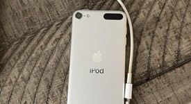 Mint
													Apple iPod Touch 6th Gen - Wi-Fi, Silver, 16 GB, photo 2 of 8