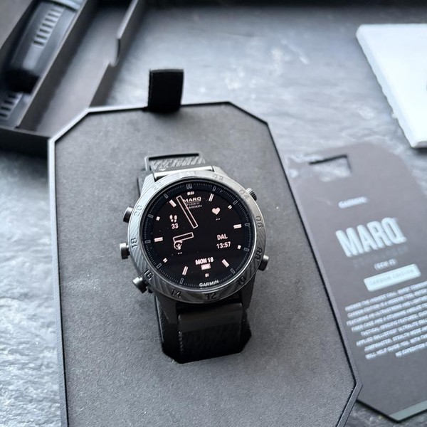 Garmin MARQ Commander Gen 2 - Black, Carbon