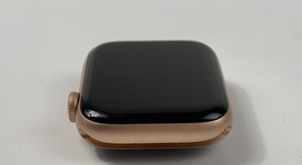 Good
													Apple Watch SE 1st Gen 44mm - Unlocked, Gold, A2354 - Cellular, Aluminum, photo 4 of 6